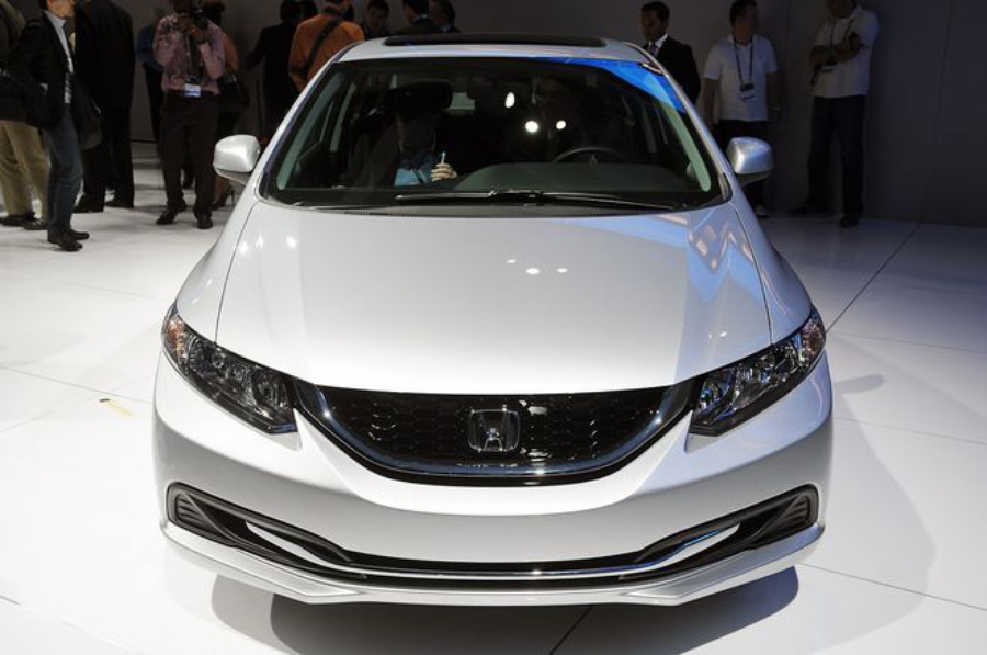 Honda Civic 2013 — экстерьер, фото 3