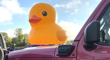 Découvrez le plus grand canard en caoutchouc du monde au Salon de l'auto de Détroit