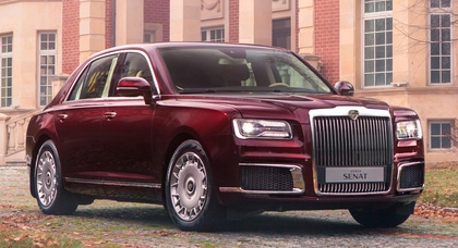 Aurus Senat, the limousine of Russia's Kremlin elite, was left with a broken "face" after a collision with a Volvo XC60