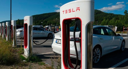 Tesla откроет свои зарядные станции Supercharger для электромобилей других марок