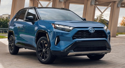 Toyota RAV4 посунув Tesla Model Y з першого місця світового рейтингу найпопулярніших моделей