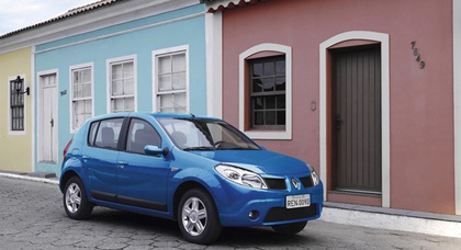 Renault будет импортировать в Украину авто российского производства
