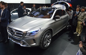 Шанхай-2013: Mercedes-Benz GLA (24 живых фото)