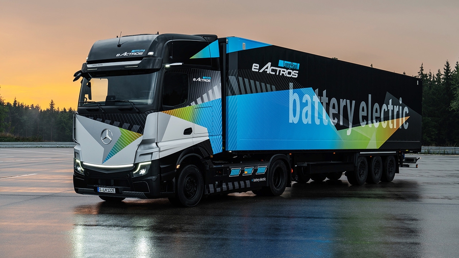 Mercedes-Benz Unveils EActros LongHaul Truck With A Range Of Over 500 ...