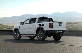 Le tout premier pick-up Ford Ranger hybride rechargeable révélé avec plus de 45 km d'autonomie en mode tout électrique