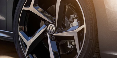 Новый Volkswagen Passat сбросит покрывало в Детройте