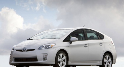 МВД закупит в свой автопарк 2 тысячи Toyota Prius