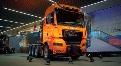 The new MAN TGX 41.640 8x4/4 is designed for loads up to 250 tons