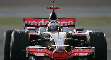 Дженсон Баттон стал быстрейшим на тренировке Формулы-1 в Абу-Даби