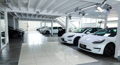 Українці у жовтні придбали майже 10 тисяч ввезених з-за кордону автомобілів віком до 5 років