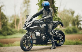 BMW Motorrad präsentiert den Prototyp der M 1000 XR: "Langstrecken-Sportmotorrad mit der höchsten Leistung im Segment"