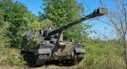 Polish self-propelled howitzers Krab work on the front line