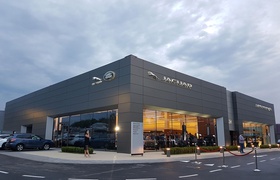 В Киеве открылся новый дилерский центр Jaguar Land Rover