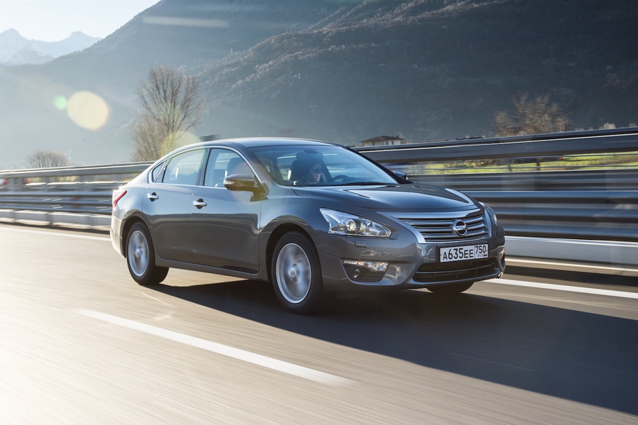 Nissan teana класс автомобиля