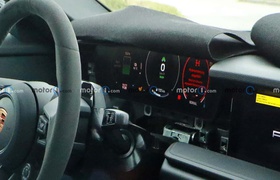 De nouvelles photos espions montrent la Porsche Boxster électrique avec un tableau de bord à double écran