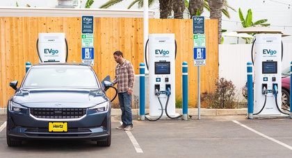 Hertz и сеть зарядных станций EVgo разработали специальные тарифы для арендаторов электромобилей в США