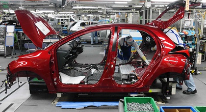 All 14 Toyota plants in Japan paralyzed due to production system glitch