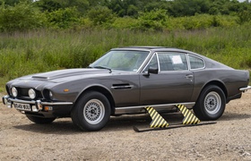 Seltener Aston Martin V8 aus dem James-Bond-Film von 1987 steht zur Versteigerung an und soll 1,8 Millionen Dollar einbringen!