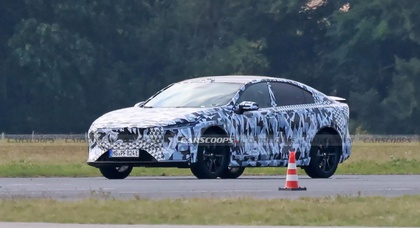 Mazda EZ-6 elektrische sedan gespot tijdens test in Duitsland