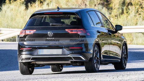 2024 Volkswagen Golf Facelift Spied Showing New Headlights