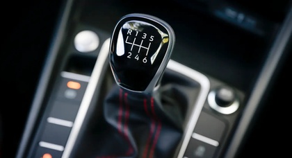Volkswagen остаточно прощається з «механікою» у США