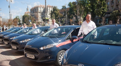 Столичным медикам передали сотню автомобилей Ford Fiesta