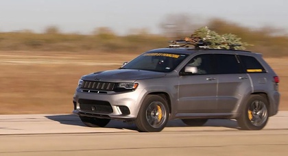 Видео: Jeep Grand Cherokee стал новым рекордсменом в гонке с елкой на крыше 