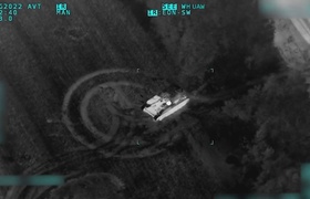 Des drones ukrainiens ont attaqué l'artillerie et le mortier automoteurs russes (vidéo)