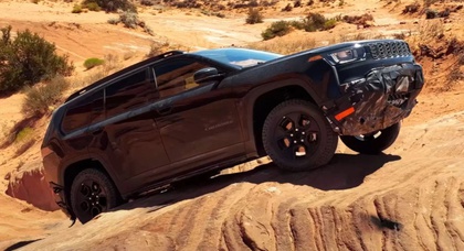 Jeep Cherokee Trailhawk показали в новому відео з бездоріжжям