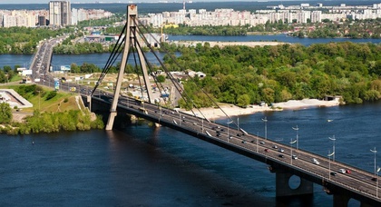На Московском мосту 16 ноября ограничат движение 
