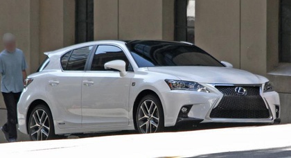 Японцы обновили самый дешёвый Lexus