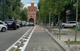 Велосипедні смуги в Україні відокремлюватимуть від парковок спеціальними бортами