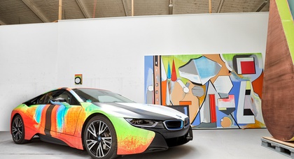 BMW i8 превратили в автомобильную скульптуру 