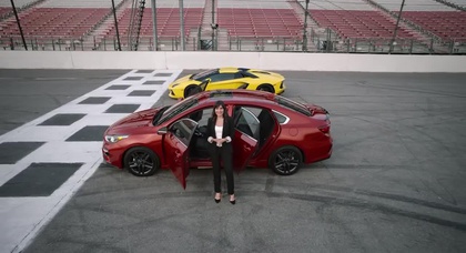 Kia сравнила седан за $17 тысяч с суперкаром стоимостью $420 тысяч