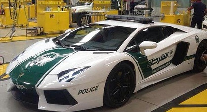 Дубайские полицейские оседлали Lamborghini Aventador