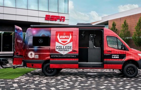 Mercedes-Benz USA s'associe à ESPN pour un studio de podcast mobile dans un fourgon Sprinter