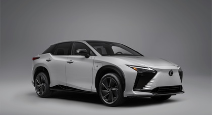 Роз'єм NACS та імітація «механіки»: Lexus оголосив ціни на електрокросовер RZ 2027 року
