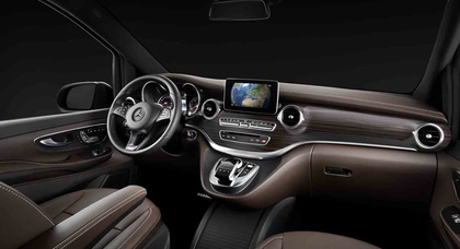 Рассекречен интерьер нового Mercedes-Benz Viano
