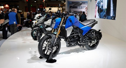 Peugeot Motocycles Vorschau auf neues 300ccm Naked Bike