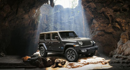 2024 Jeep Wrangler debuts in Europe with surprise return of non-electrified 2.0-liter engine