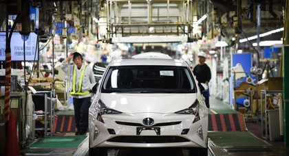 Toyota отзывает более миллиона автомобилей из-за риска возгорания двигателя