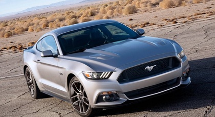 Ford Mustang получит подушку безопасности в бардачке