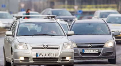 За один месяц украинские номера получили 11 тысяч автомобилей с европейской регистрацией