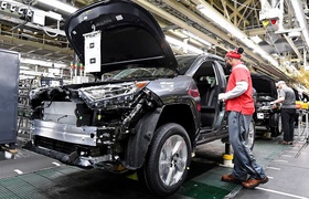 Toyota prévoit de produire 10,6 millions de véhicules en 2023 malgré les pénuries de puces