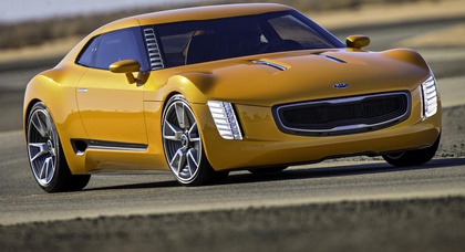 Компания Kia представила заднеприводное купе Kia GT4 Stinger 