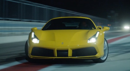 Ferrari 488 GTB проехала по Барселоне в контролируемом заносе