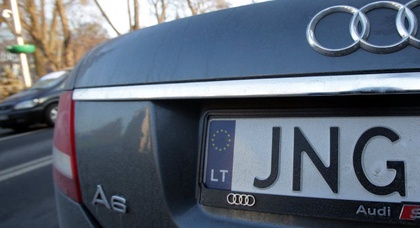 Таможня ужесточила правила ввоза автомобилей с литовской регистрацией