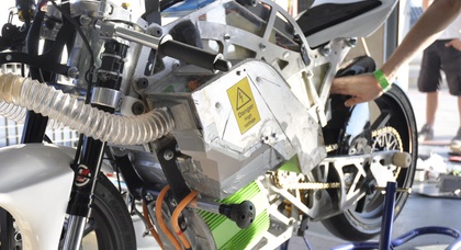 Un consortium germano-tchèque développe une moto à pile à hydrogène