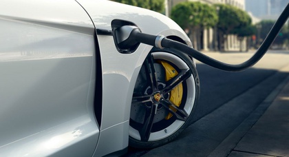 Porsche отзывает некоторые автомобили Taycan из-за неисправности зарядки, которая приводит к возгоранию батареи