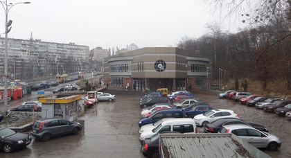 В Киеве построят новые парковки вместо старых гаражей
